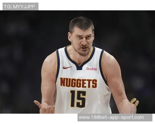 约基奇称赞阿德尔曼轮换策略强调表现优异者留场的重要性 约基奇称赞阿德尔曼轮换策略强调表现优异者留场的重要性