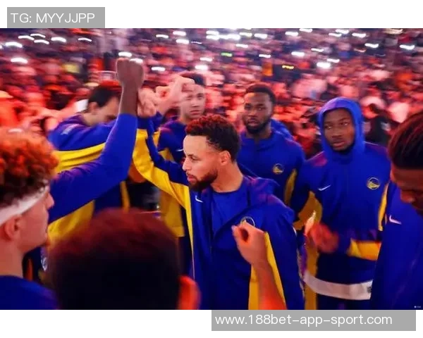 勇士队首发阵容年纪大于35岁历史回顾与2000年爵士队的对比分析 勇士队首发阵容年纪大于35岁历史回顾与2000年爵士队的对比分析